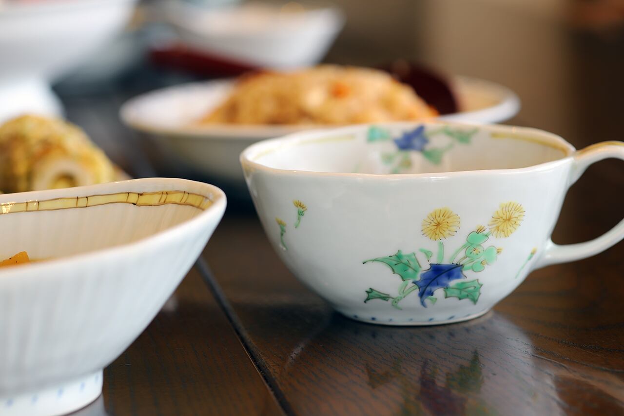 うつわ藍水 ｜ カフェボール 花暦（水色） ｜ 波佐見焼 | にっこう生活