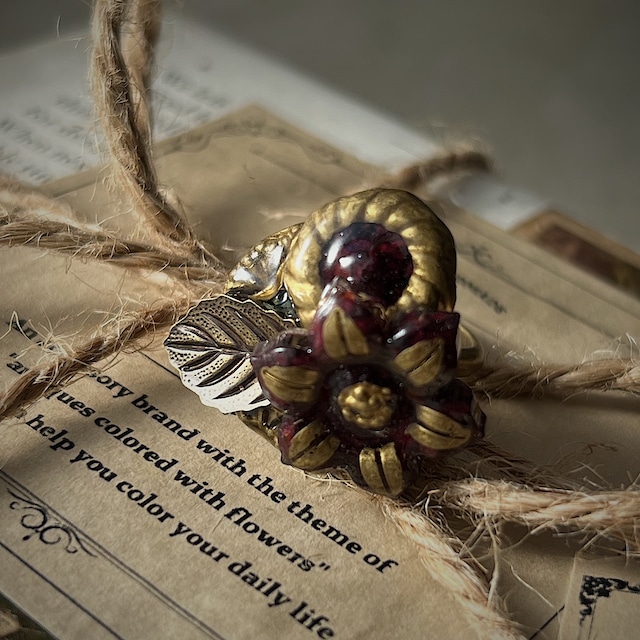 Bouquet Button Ring -RED-