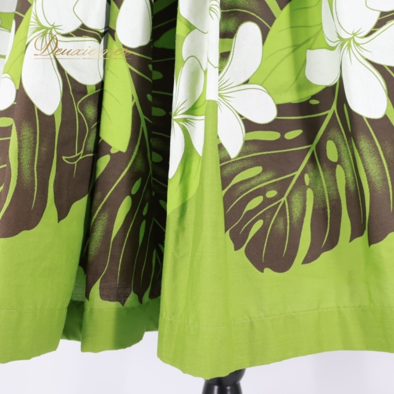 フラダンス 衣装 パウスカート グリーン系 シングル フラ ダンス モンステラ柄 プルメリア柄 リーフ柄 黄緑 茶 白 ハワイアン アロハ スカート かわいい 爽やか 華やか ハワイアンプリント ホワイト系 ブラウン系