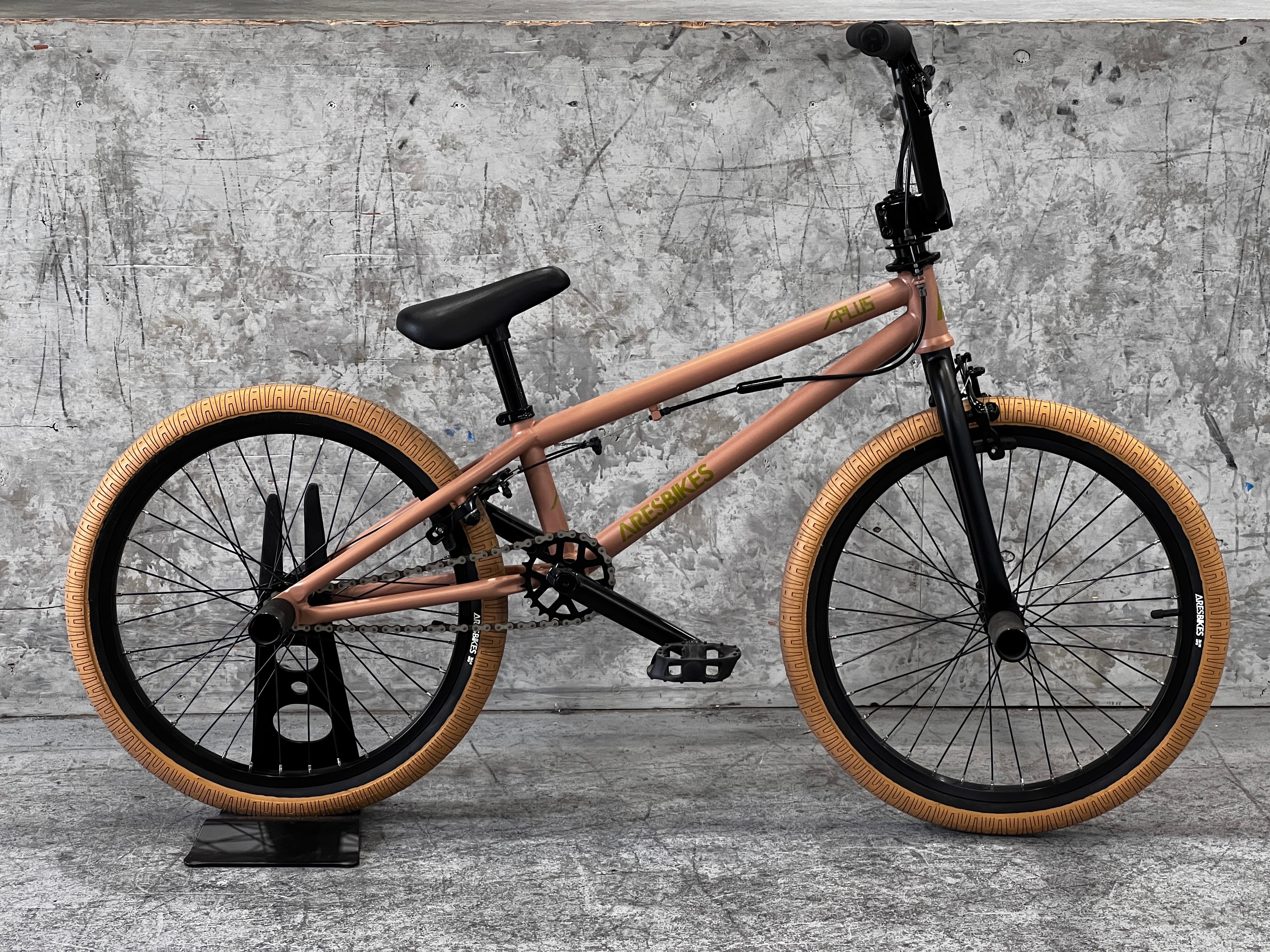 ARESBIKES APLUS 2020 20インチ BMX