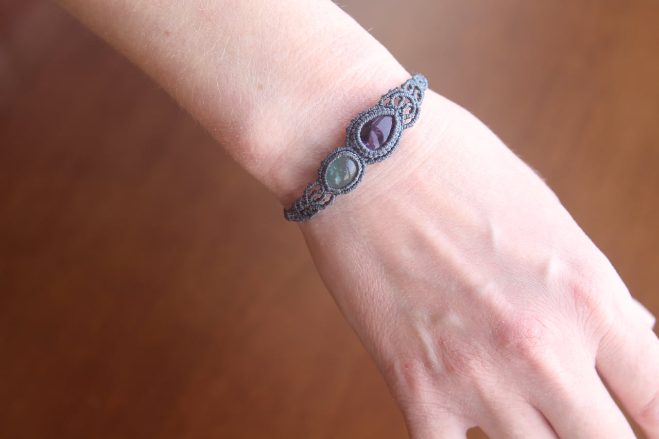 Trapiche amethyst & Green Fluorite micro macrame bracelet