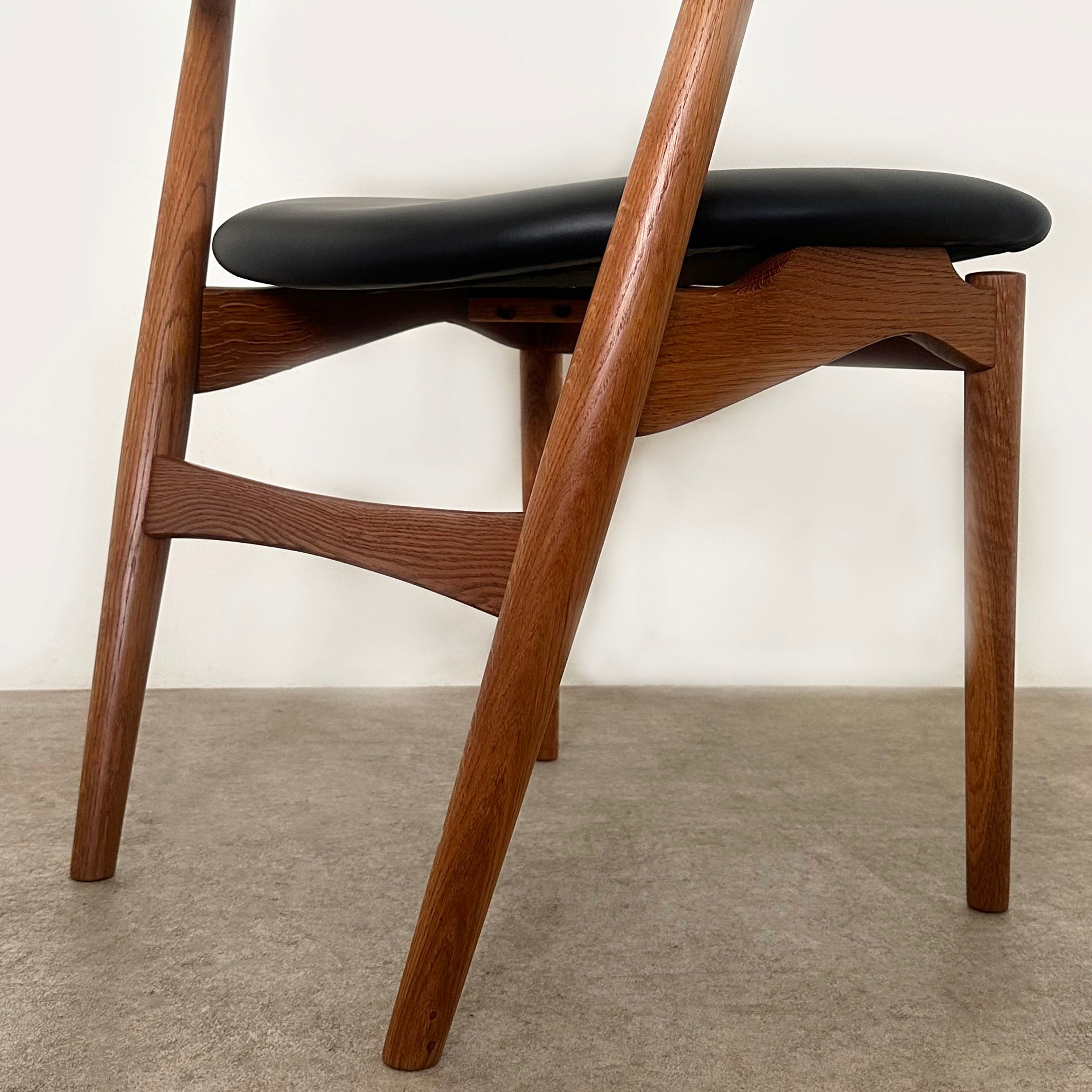 Dining chair Sibast No.7 Chair / CH058-2 | situraeru