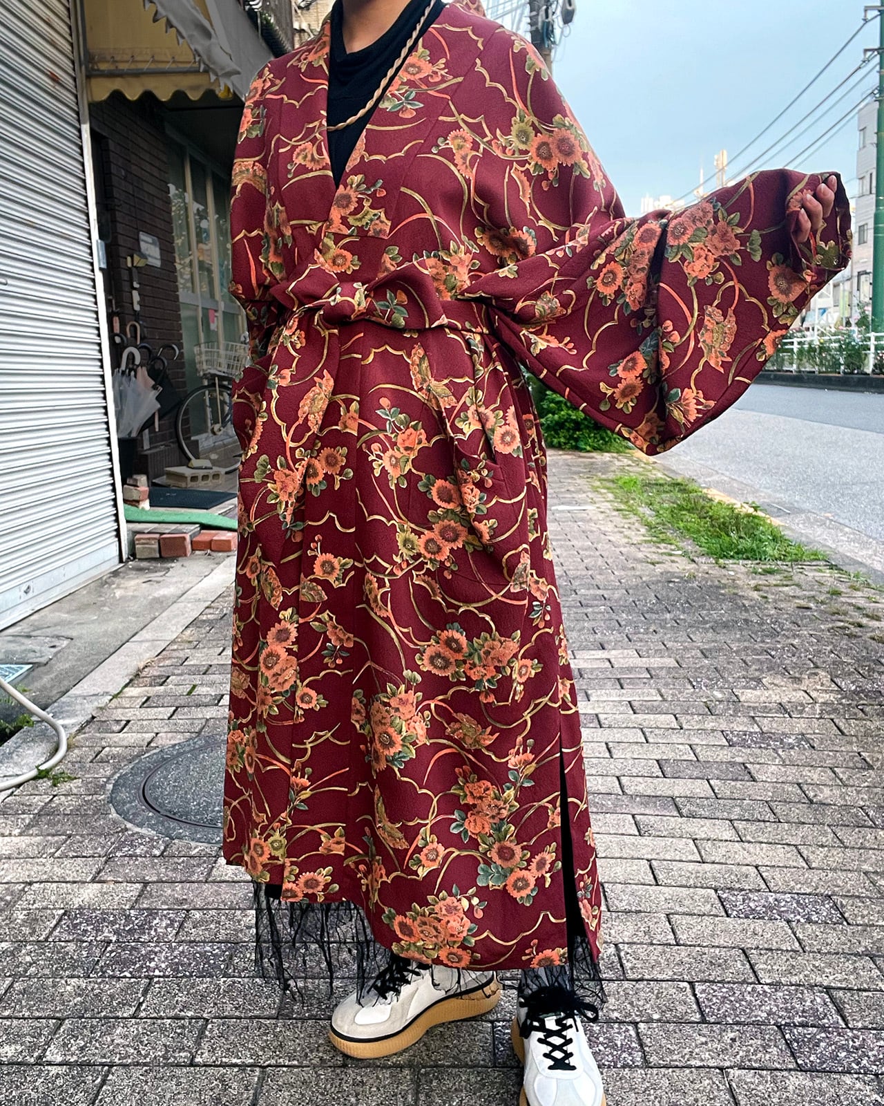 Modern Kimono Robe - HANA KARAKUSA / キモノローブ ロングガウン 花