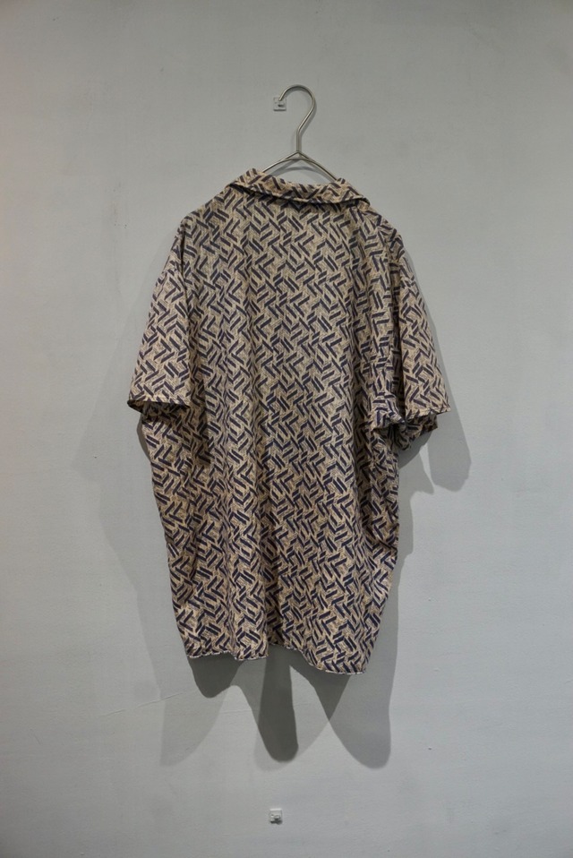 unknown s/s shirt