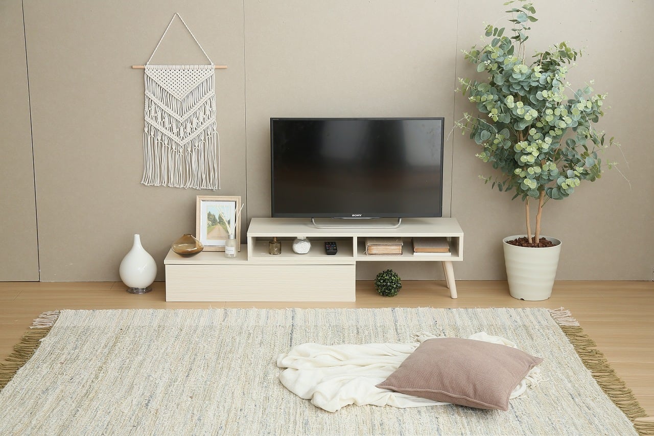北欧風 伸縮テレビ台（ホワイトウォッシュ、ブラウン）オシャレな家具