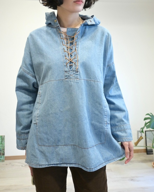 LACE UP DENIM PULLOVER