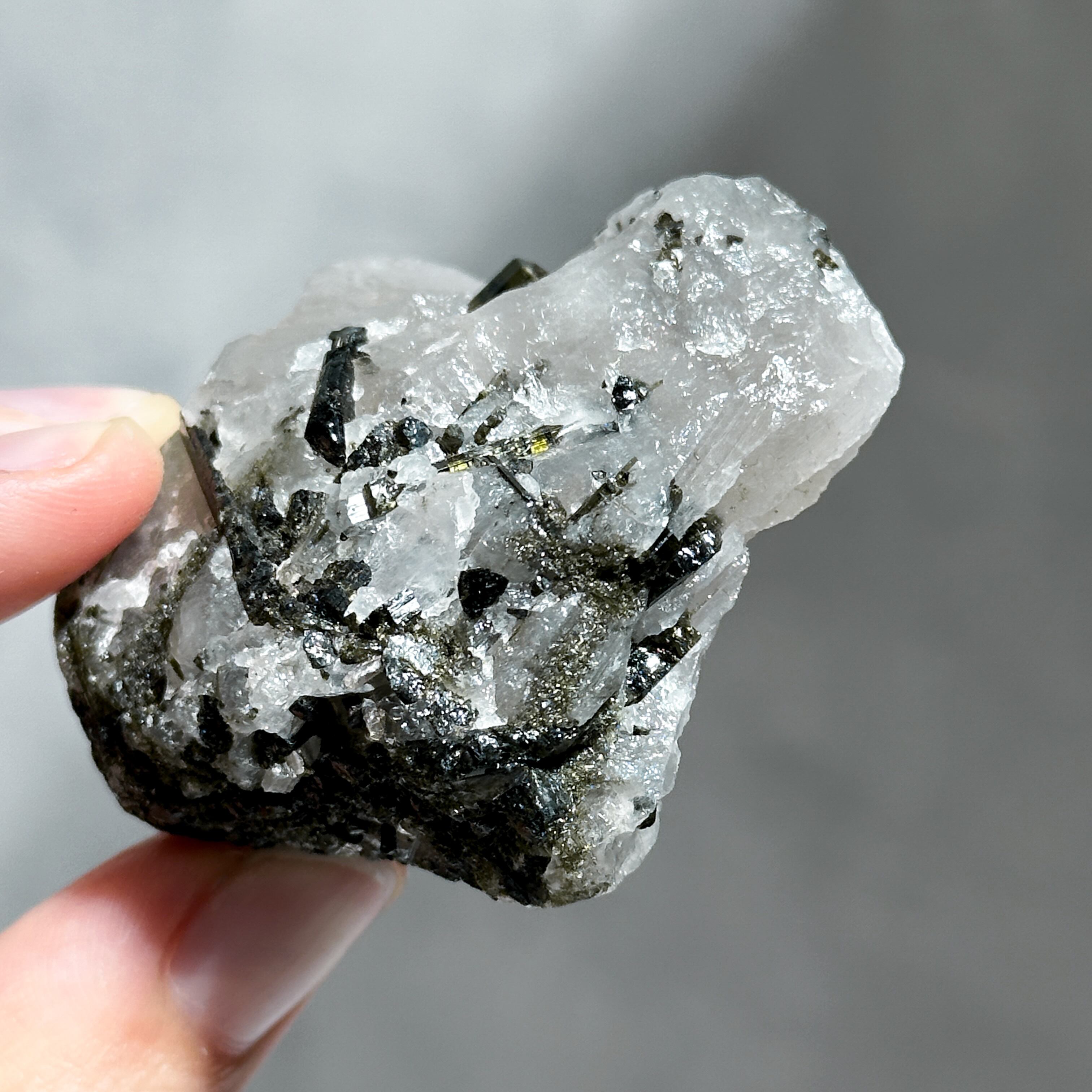 ミナスジェライス産グリーントルマリン 原石 23◇ Green Tourmaline