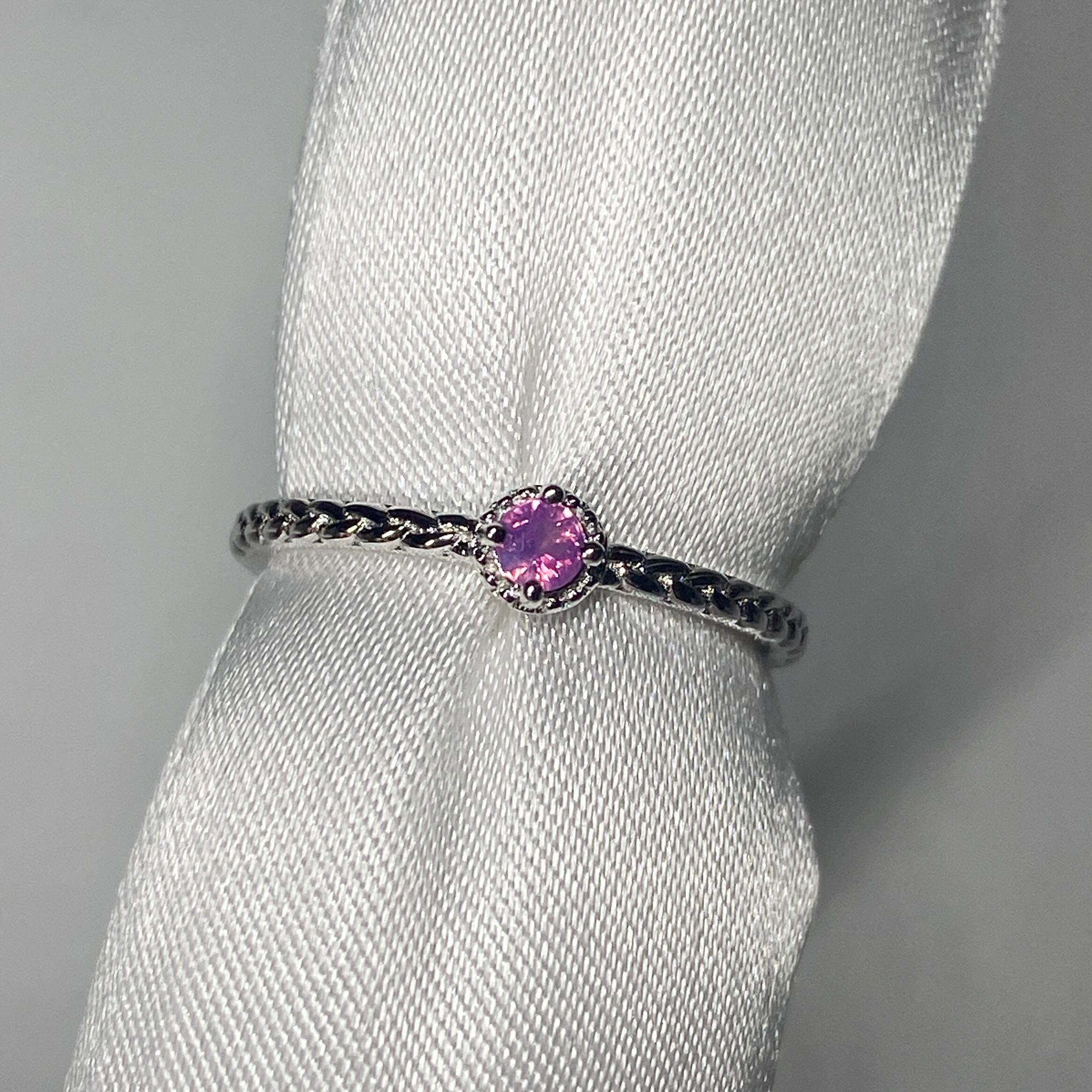 シルキーサファイア