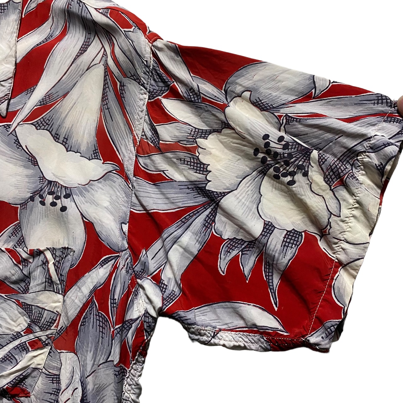 vintage 1950’s HOLIDAY rayon hawaiian shirt