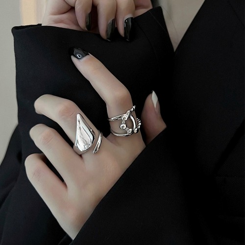 asymmetry spiral ring / l0453