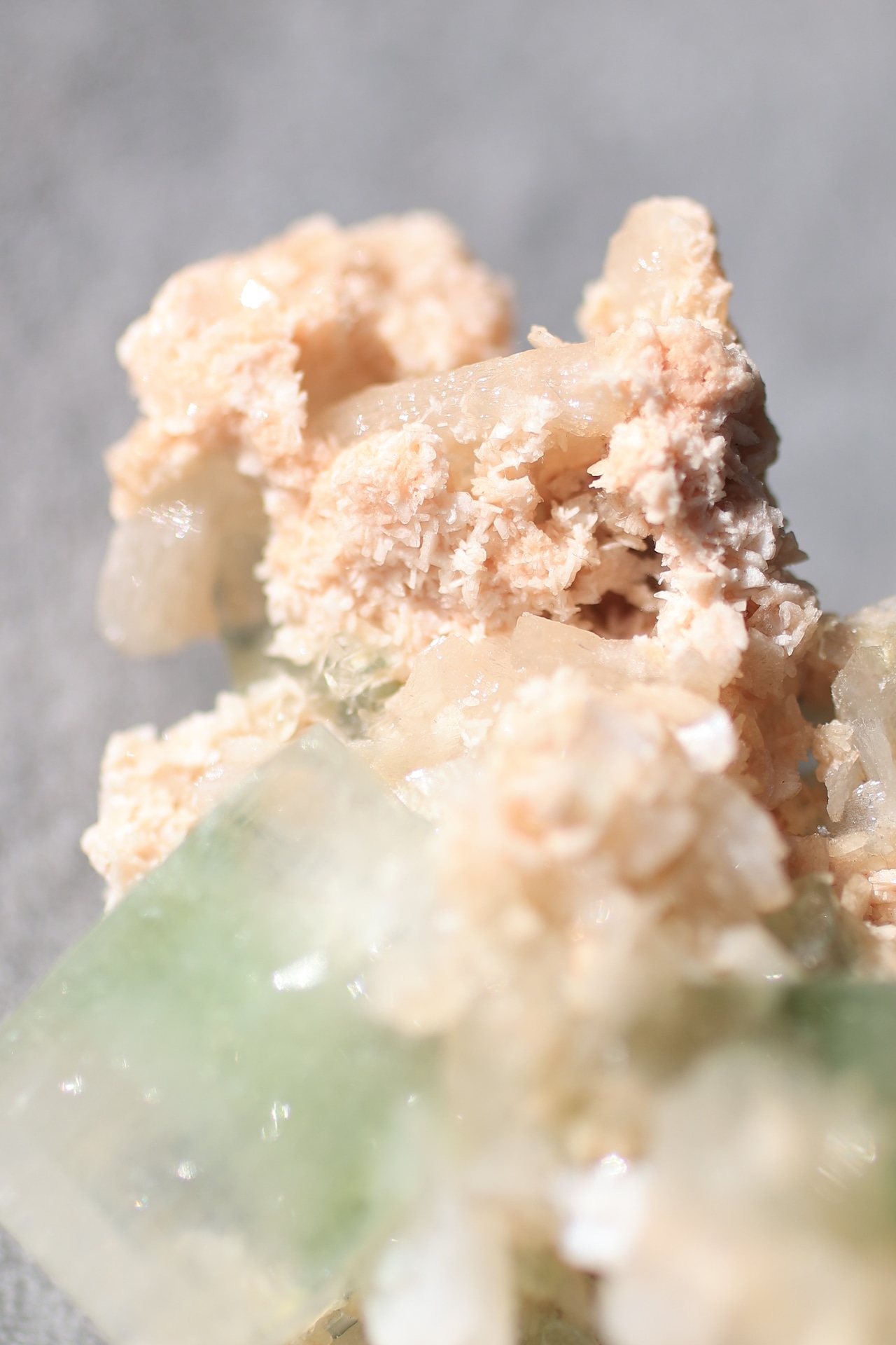 グリーンアポフィライト × スティルバイト Green Apophyllite with Stilbite |天然石 原石 鉱物 パワーストーン|st00415