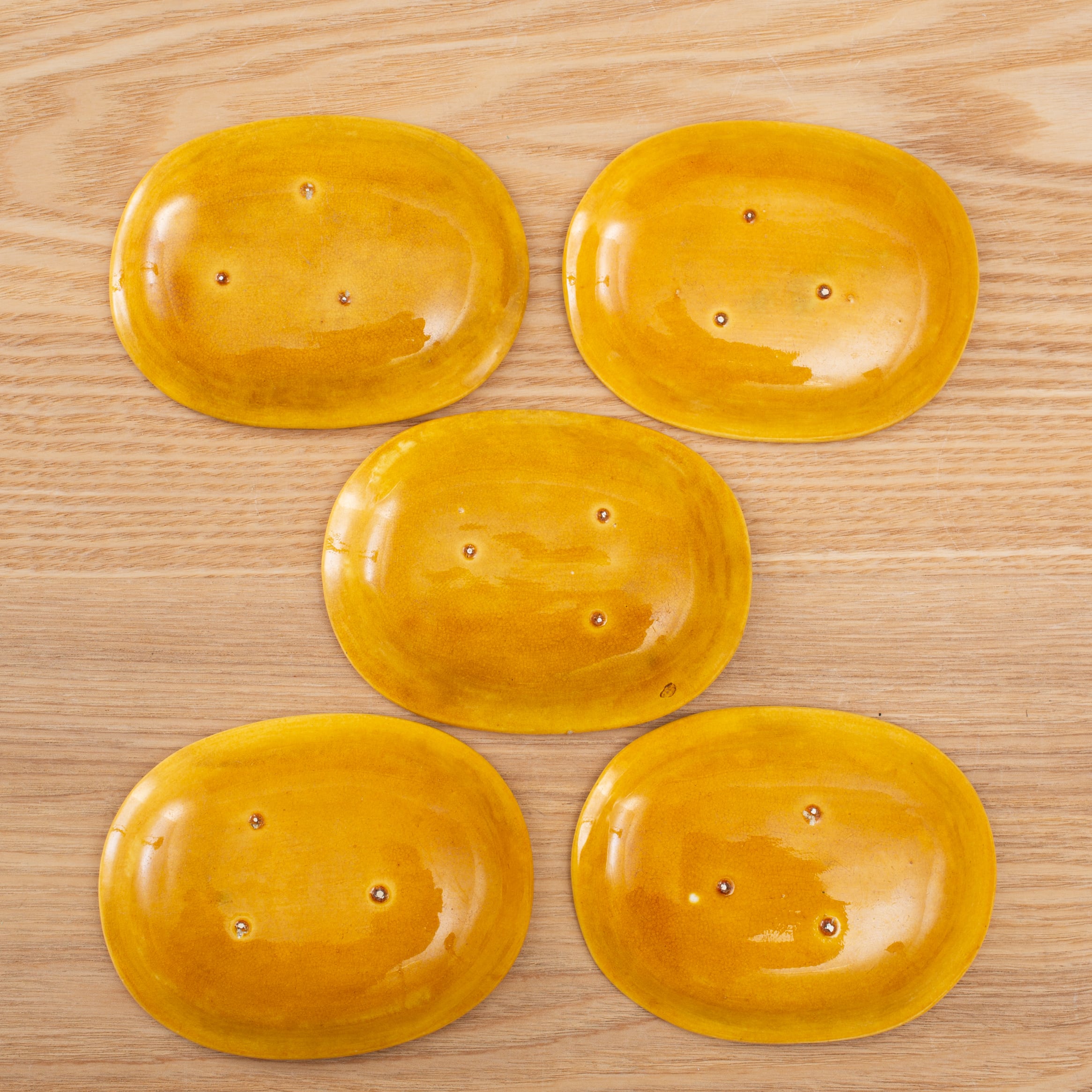 珉平焼 黄釉 濃い黄色 小判形 龍文様 小皿 醤油皿 豆皿 カラフル 料理