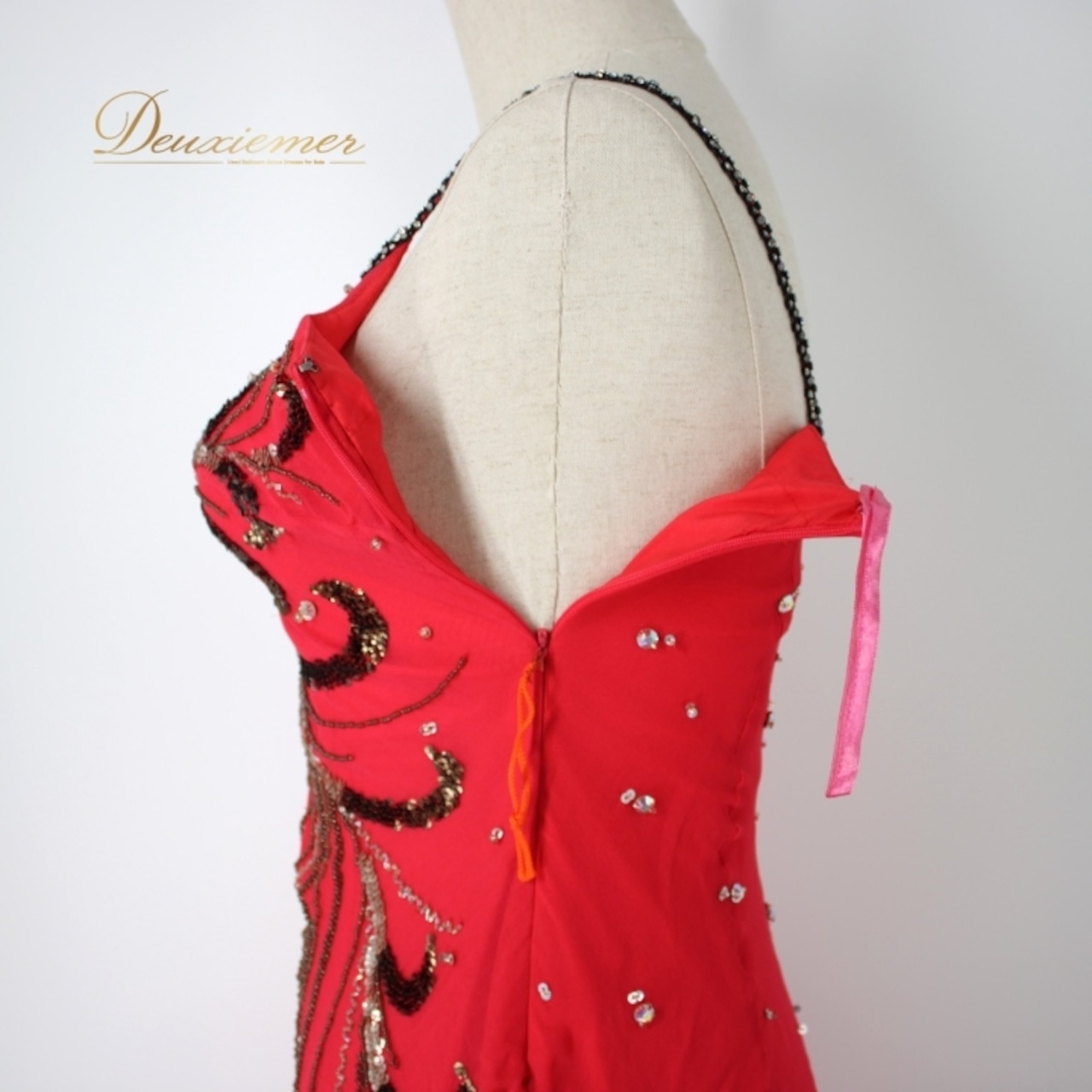 社交ダンス 衣装 スタンダード ドレス ワンピース パーティドレス Bicici レッド系 ブラック系 赤 黒 スパンコール チュール 派手 袖なし 大きく広がるスカート シルク100% 華やか 輝きパーティー 踊るためのドレス 炎のように揺らめく プレゼント ギフト 特別な日の衣装 コンペティション 用衣装 舞台衣装 ステージ衣装 レディースドレス