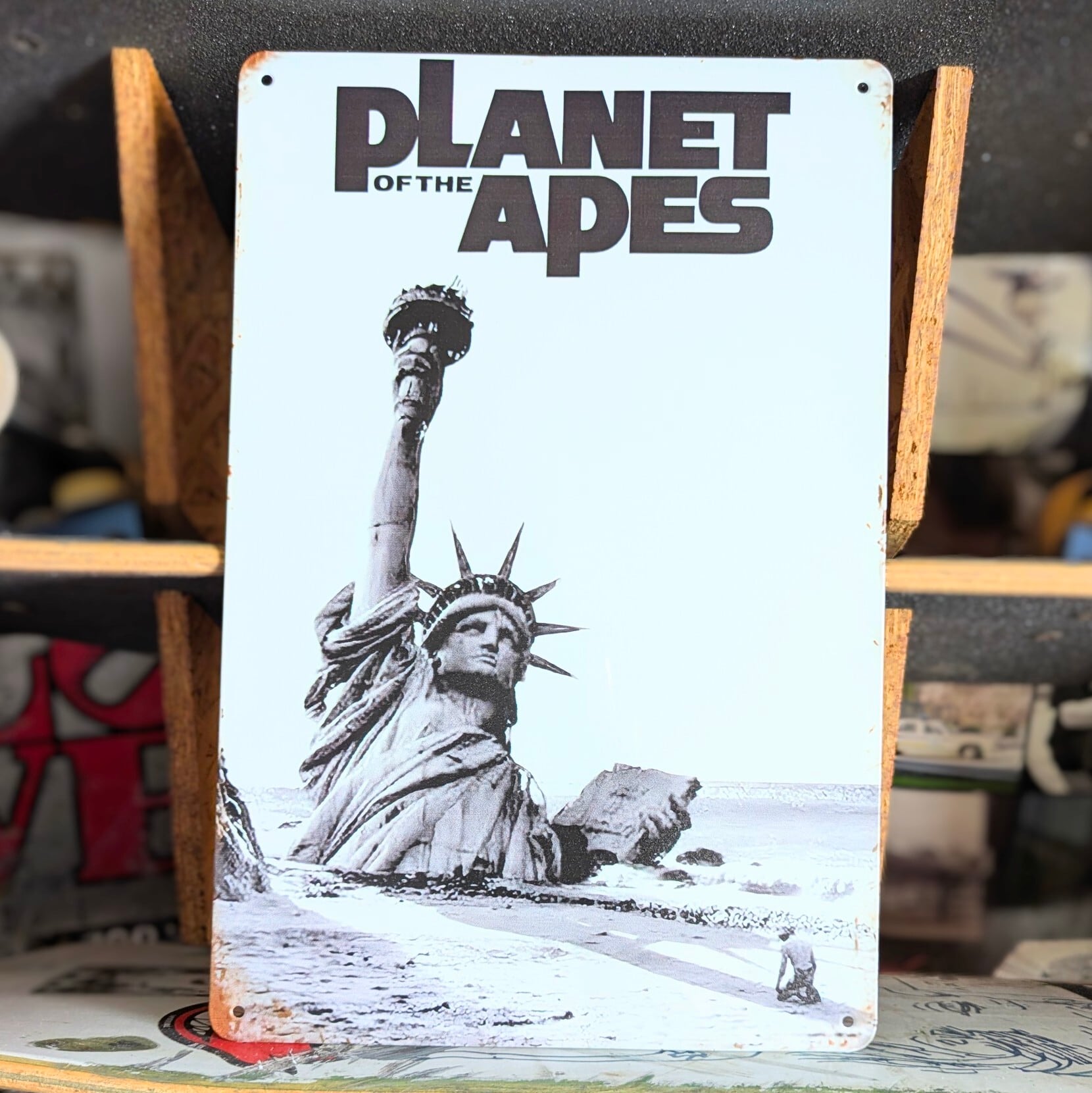 ♧送料無料！ちょうどいいブリキ看板【 Planet of the Apes ( 猿の惑星 ) 】自由の女神&テイラー METAL SIGN / メタルサイン / ブリキ看板 / サインボード / ビンテージ加工 〚アメリカン雑貨 アメトイ〛