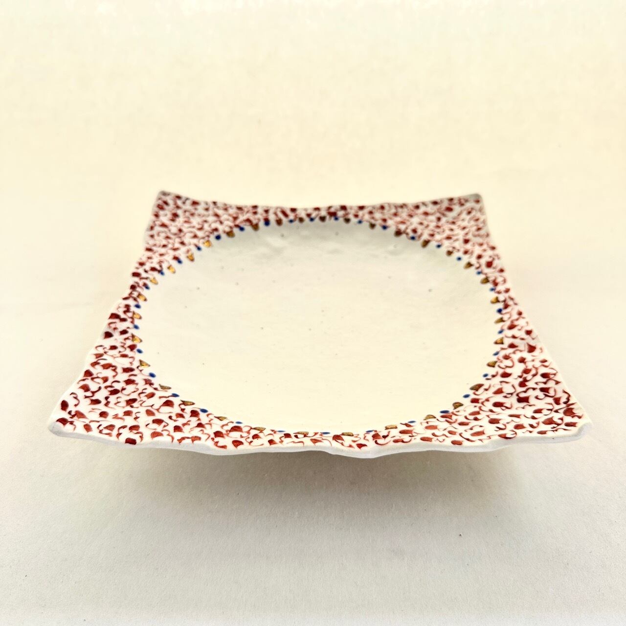 金彩志野赤絵四足四方皿(中)【榛澤宏】