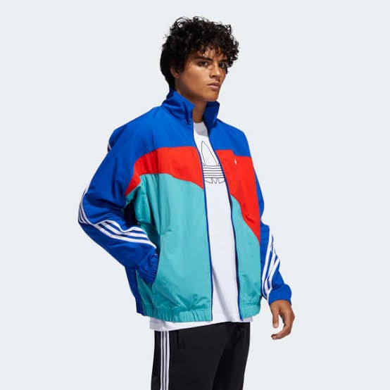 adidas originals ナイロンジャケット　グリーン　サイズO