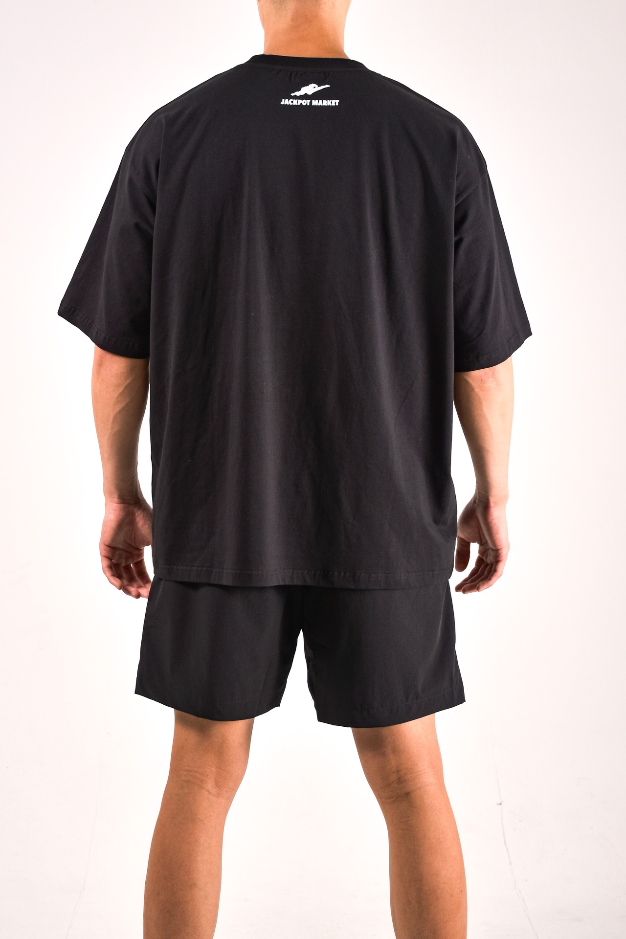 グラフィックTシャツ6