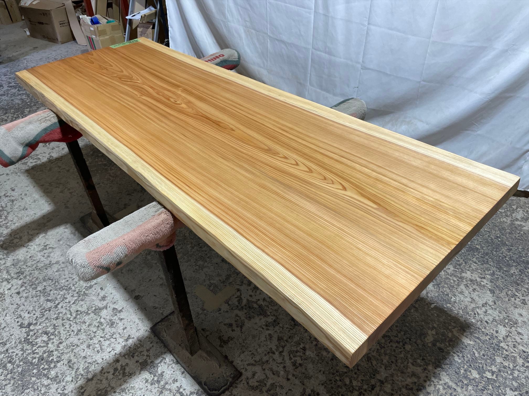 杉9131 一枚板無垢 1940x670-710x50mm 乾燥材 センターテーブル