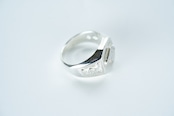 R-090 Square signet ring horsetail (SV hose)