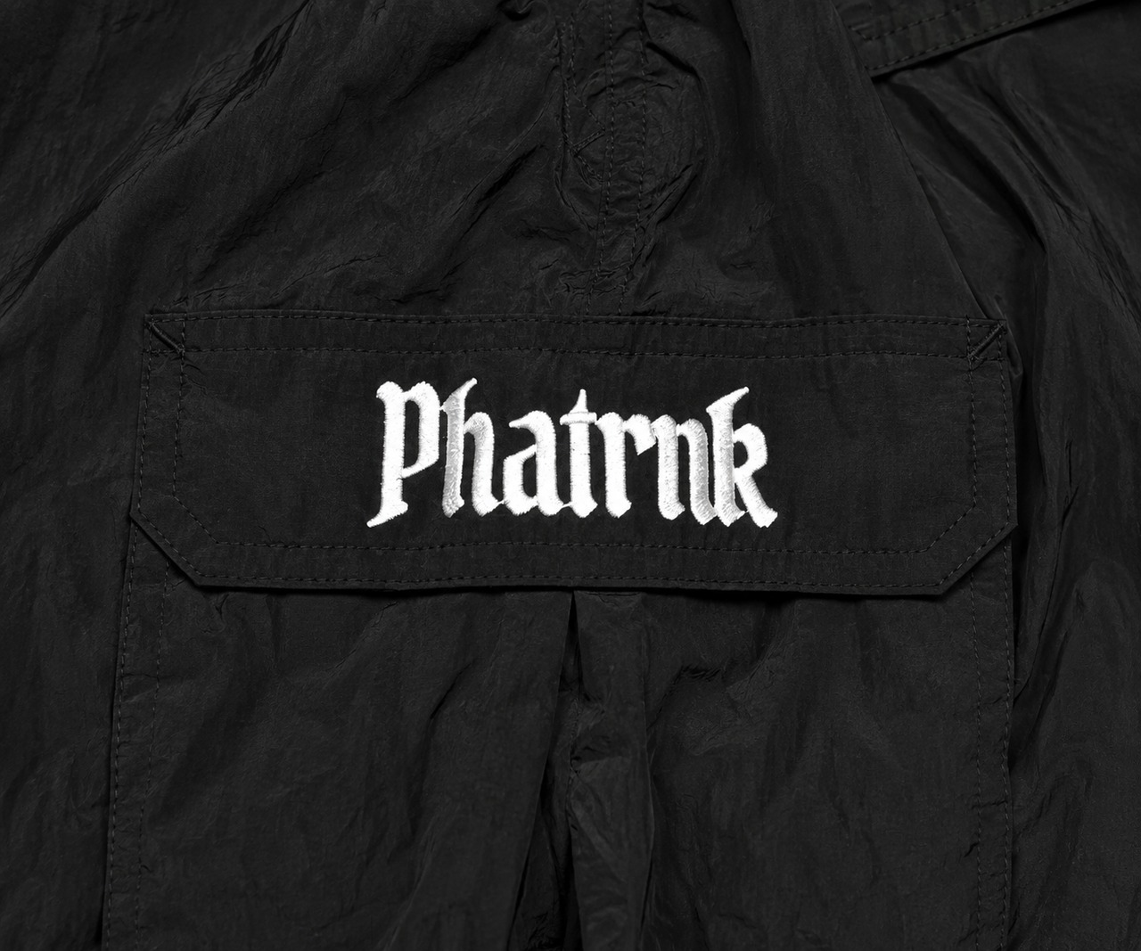 OLD ENGLISH LOGO EMBROIDERED CARGO SHORTS