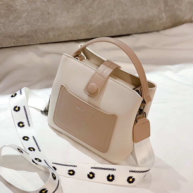 レディースバッグ2020 Wave Summer Portable Crossbody Bag Wild Ins Eignショルダーバケットバッグ Tiancai_Wing_Bag9484764