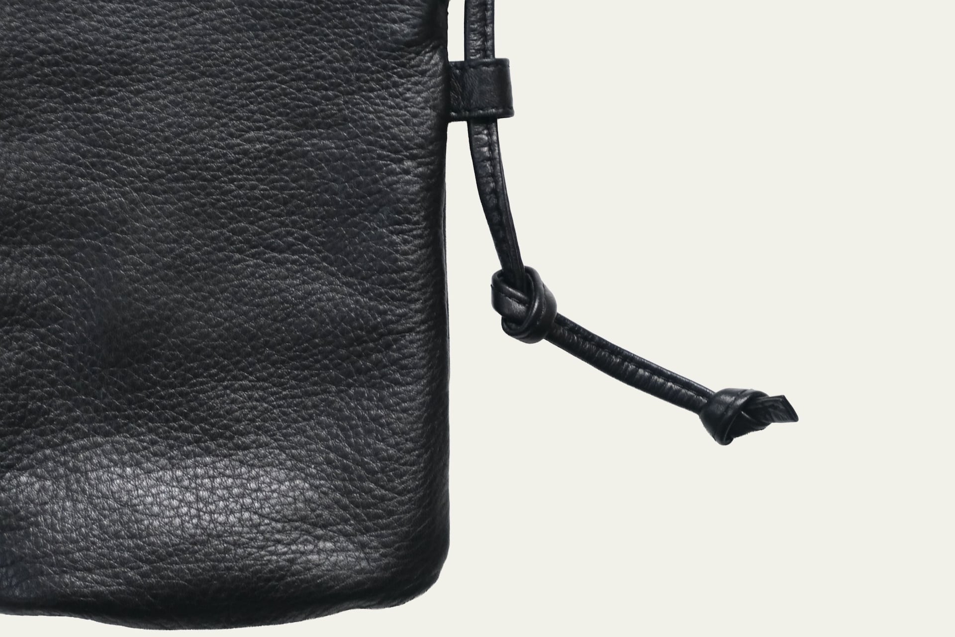 FUJITO Leather Mini Pouch Black | Directors Web Shop