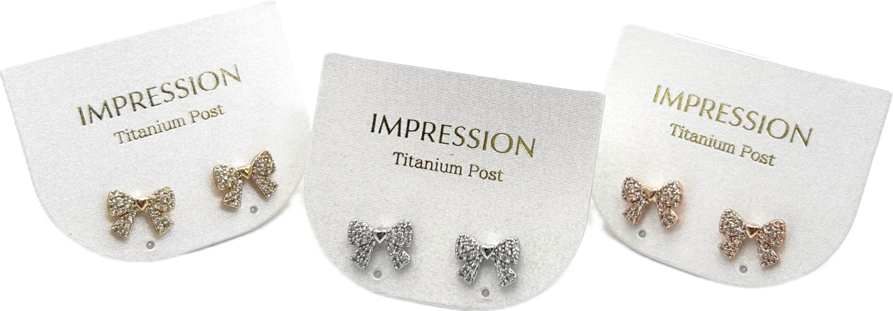 チタンポストピアス：キュアリボン　IMPRESSION