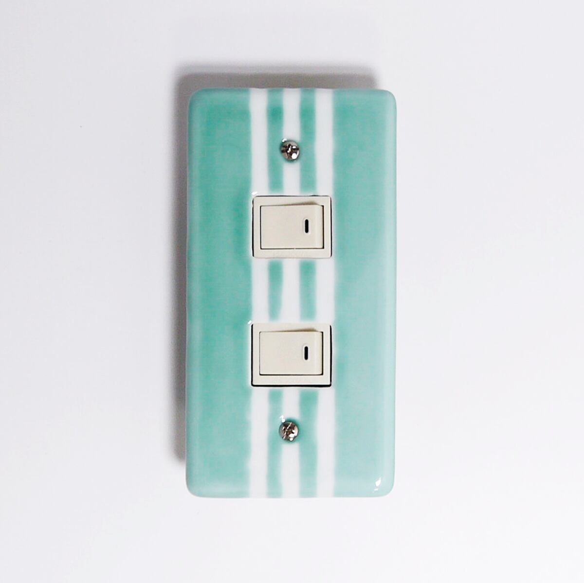 スイッチプレート 白磁ストライプ青磁(2穴)