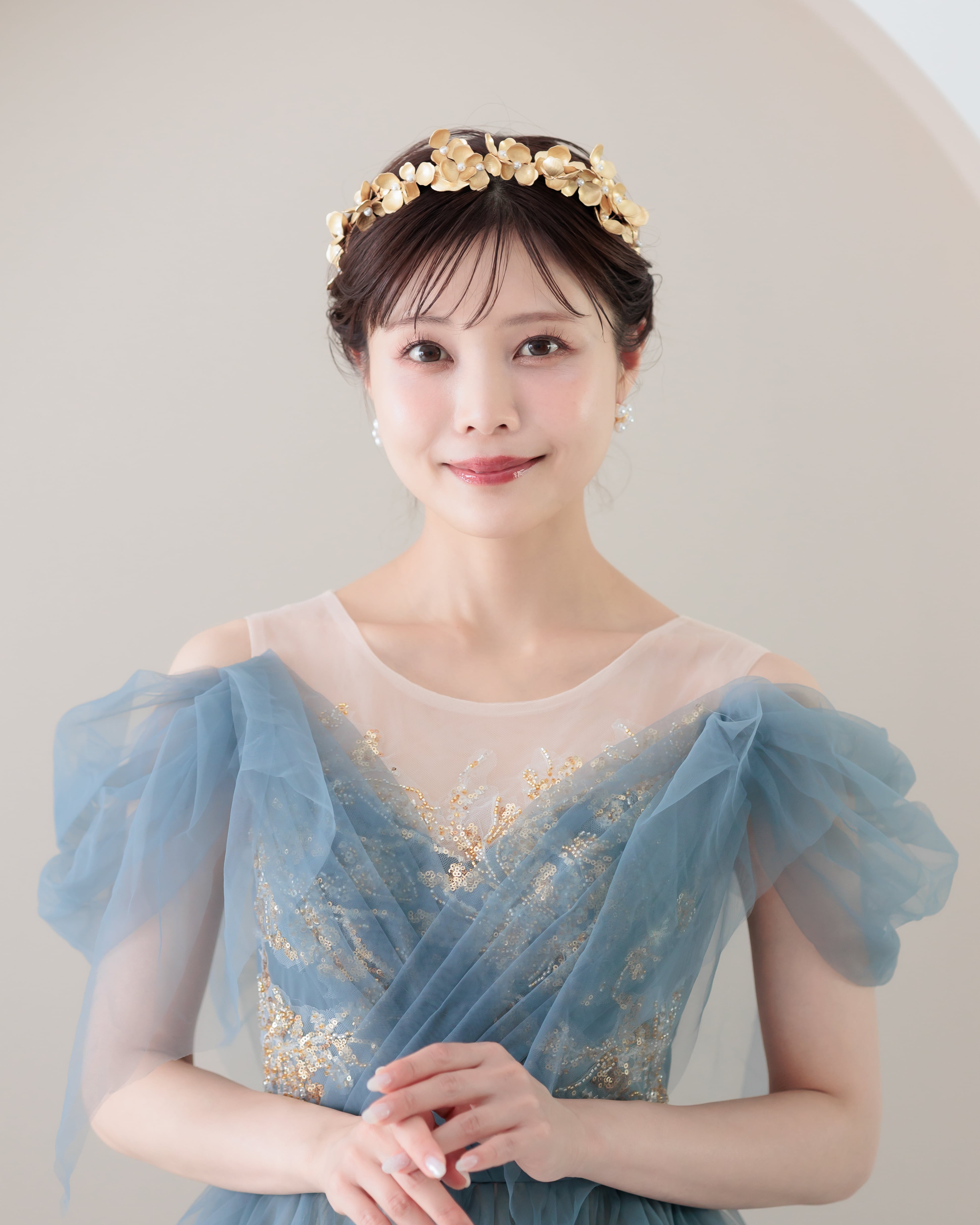 ゴールドの花と葉のカチューシャ ゴールドの花と葉のカチューシャ