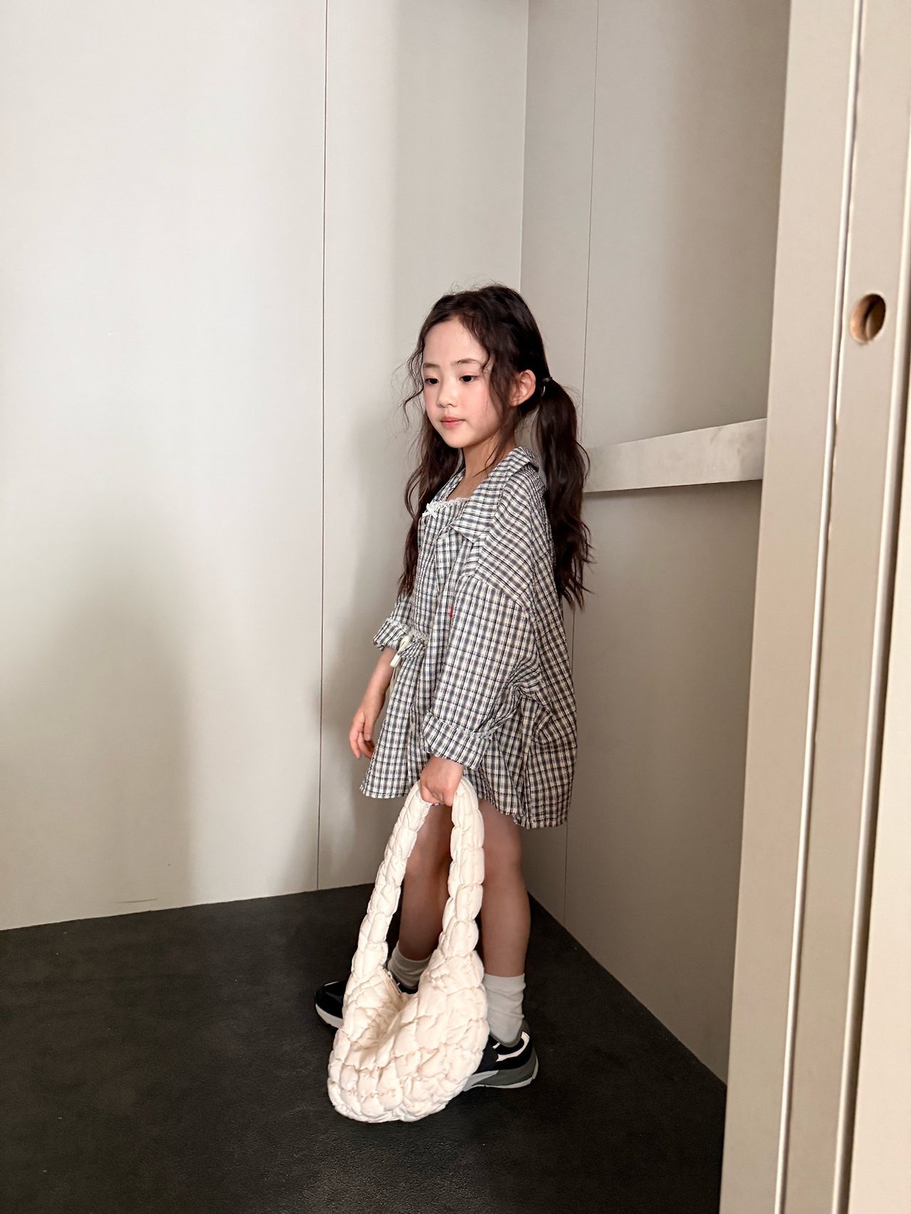[COMMA] Lace Strap Sleeveless (160/170) / [콤마] 레이스끈나시 (160/170)