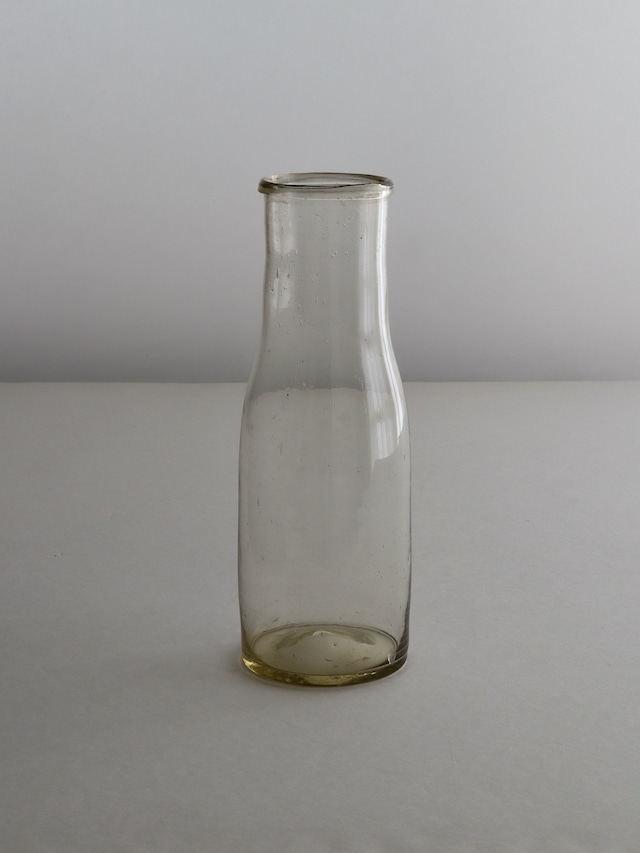 【SALE】 ヴィンテージのミルクボトル 手吹きガラス 18 / 【SALE】 Vintage Mouth Blown Milk Bottle 18