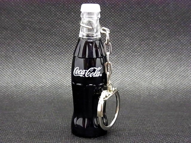 コカ・コーラ キーチェーン付きミニボトル 現行品 | レトロ・スタイル