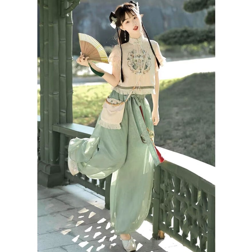 竹影に遊ぶ翠の旅人 刺繍トップス×ワイドパンツの中華風3点セット