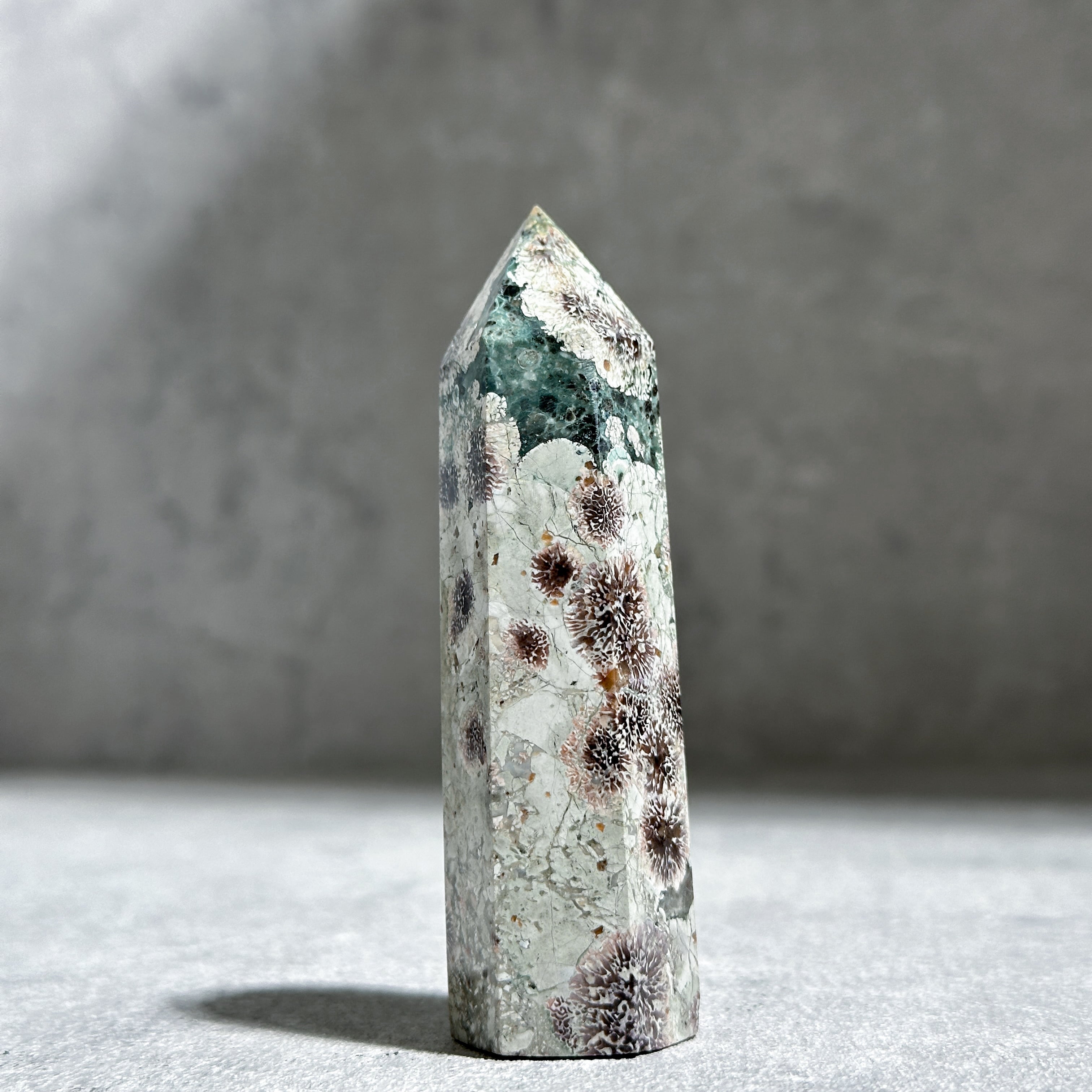 天然石　グリーンフラワージャスパー　フレイム　炎　⭐️2433 グリーンフラワージャスパー タワー44◇ Green Flower Jasper ◇天然石