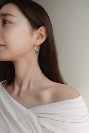 grand curve hook pierce