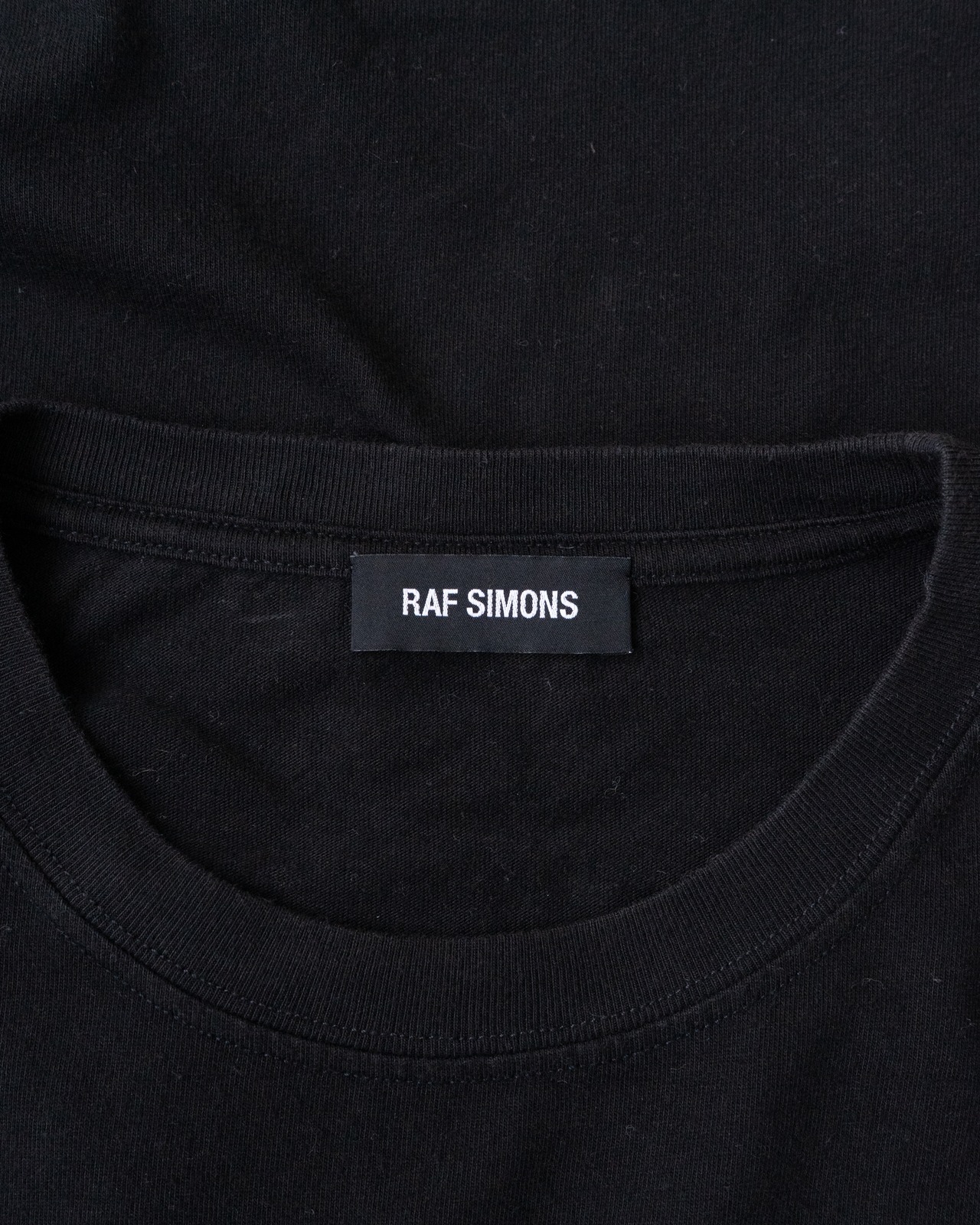 〈RAF SIMONS〉CROPPED T-SHIRT WITH CUT OUTS T-shirt 2019SS - 9