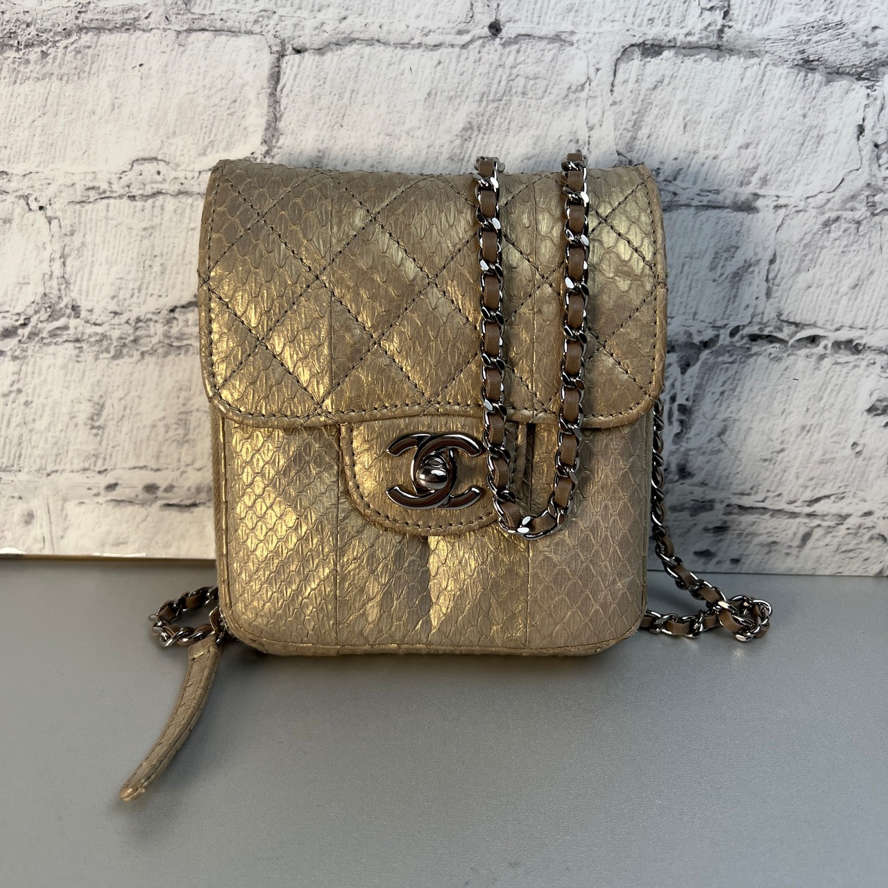 CHANEL シャネル ココマーク  パイソン ショルダーバッグ ゴールド A-9396