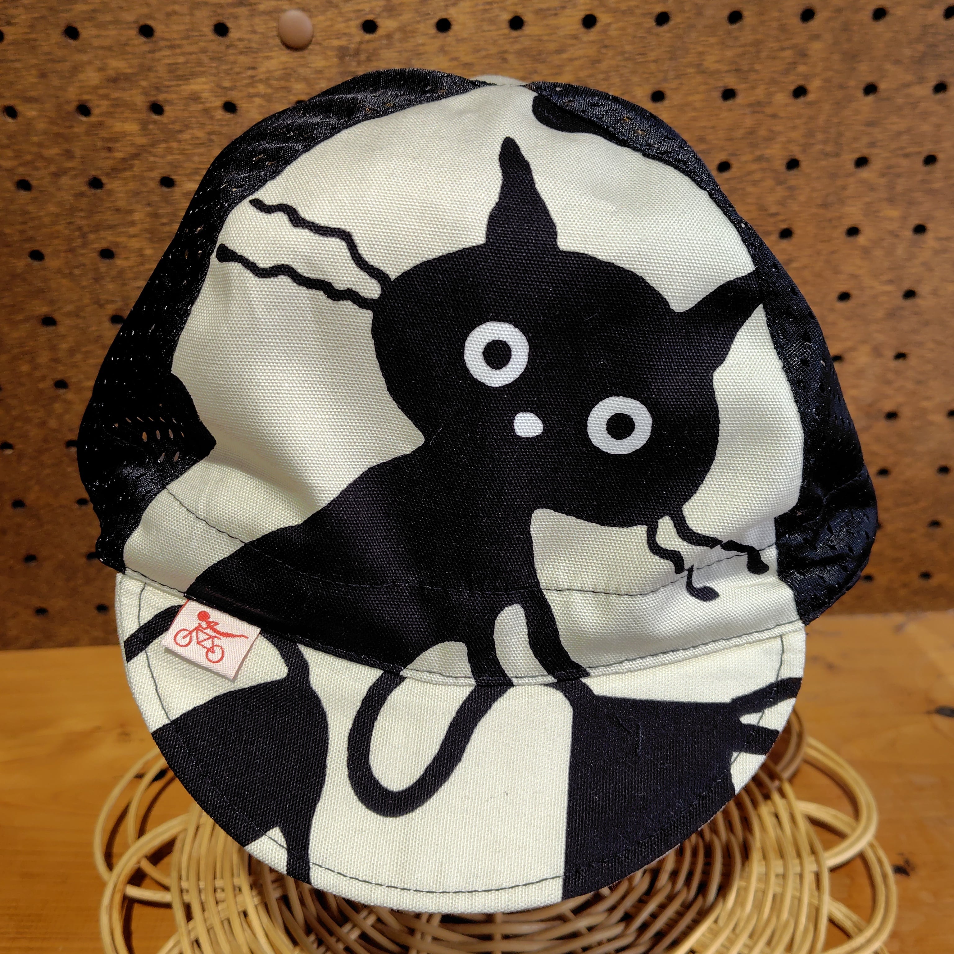 ニャンコ | Cyclone | ハンドメイドのゆるかわサイクルキャップ