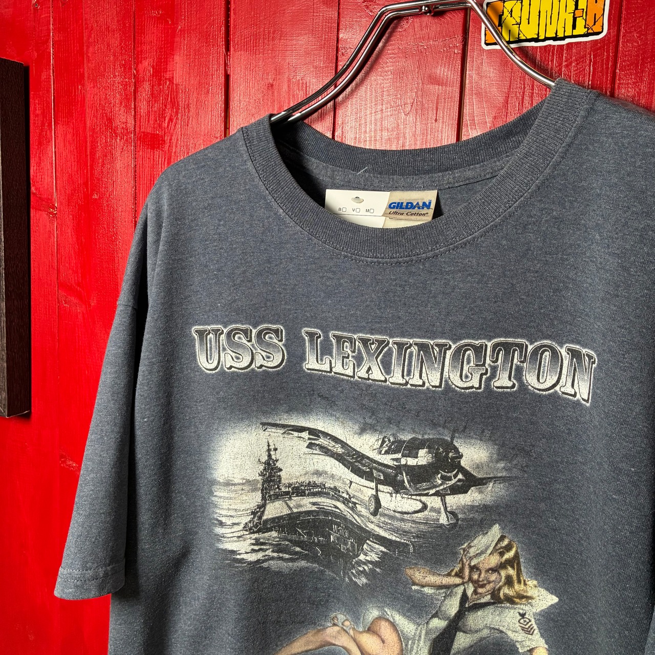 00s GILDAN ULTRA COTTON USS ピンナップガール　Tシャツ　グレー