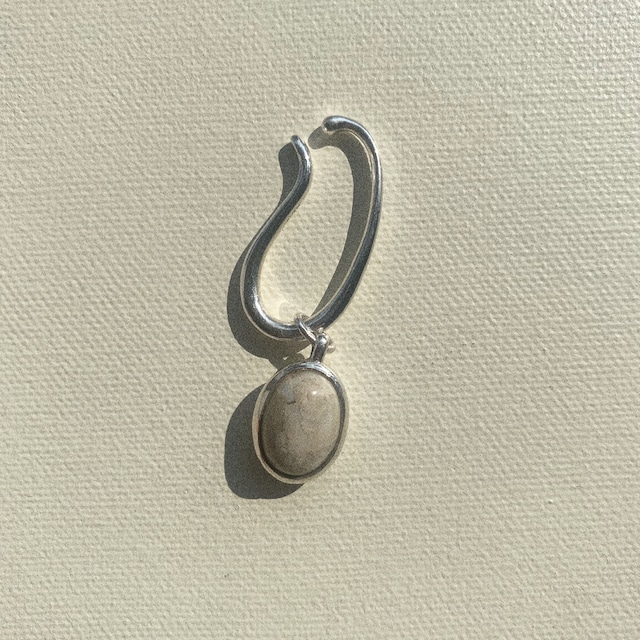 oval cabochon earcuff