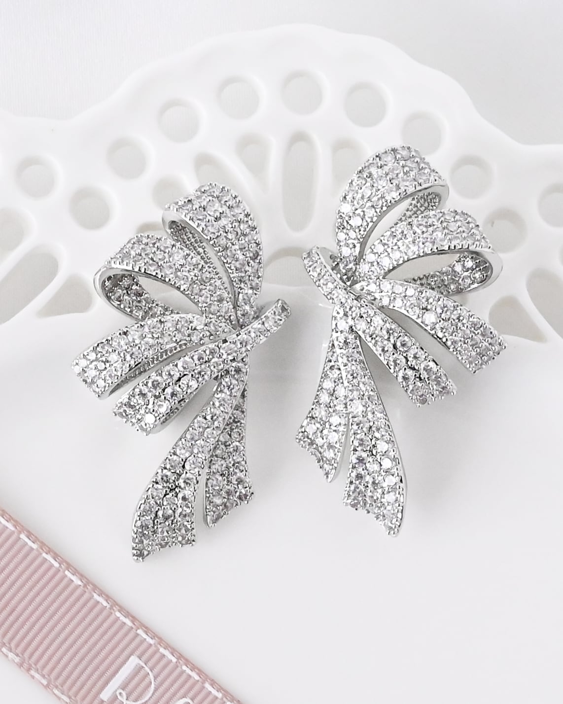 リボンブライダルピアス【AE2604-01】