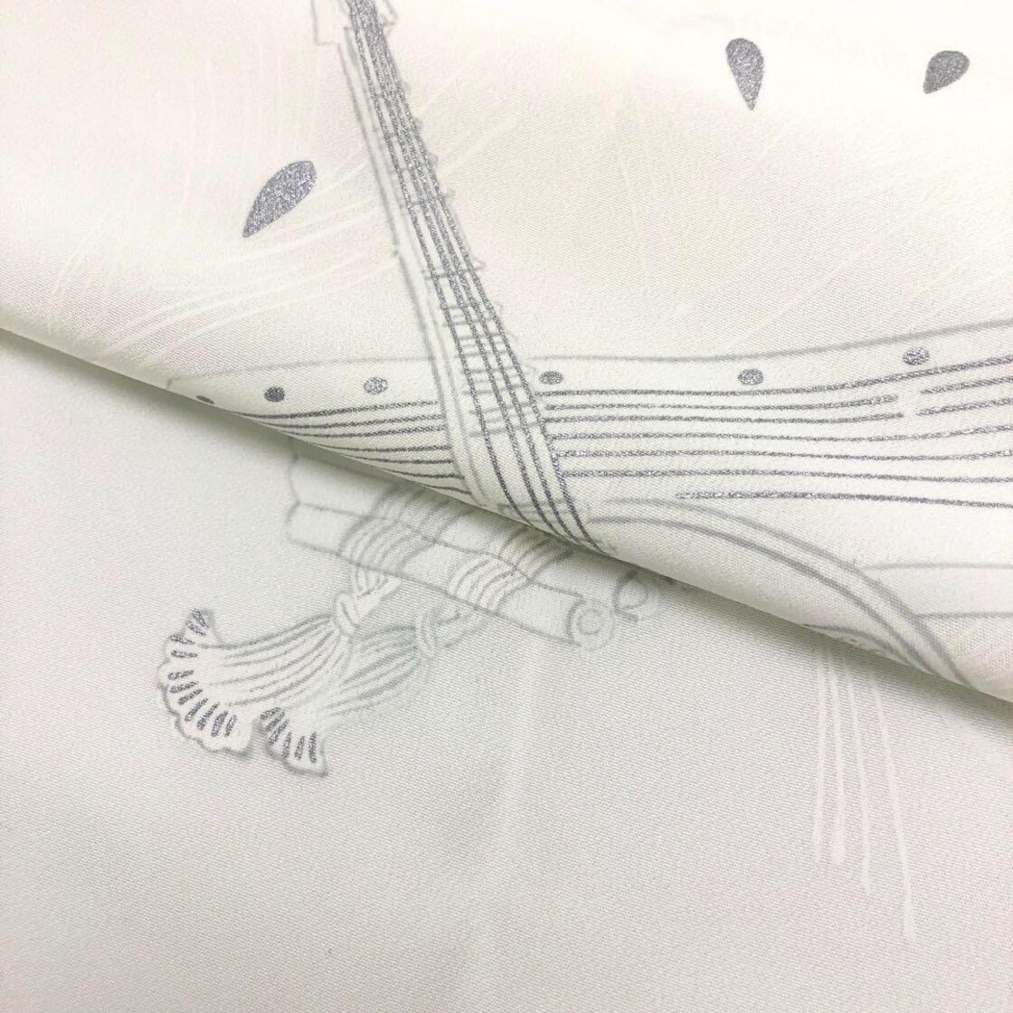 長襦袢 伝統工芸京友禅 堅牢染 雅楽 楽器 ガード加工 白百合色 J-183  