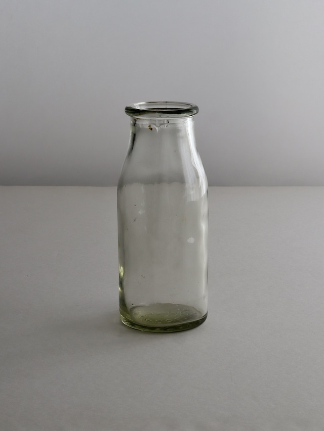 【SALE】 ヴィンテージのミルクボトル 広口瓶 5 / 【SALE】 Vintage Wide Mouth Milk Bottle 5