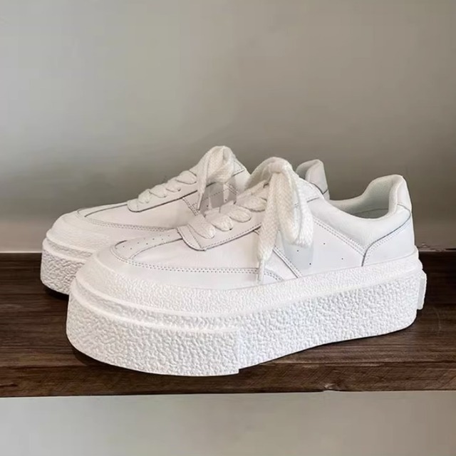 シンプル ローカット厚底スニーカー 2カラー D10238