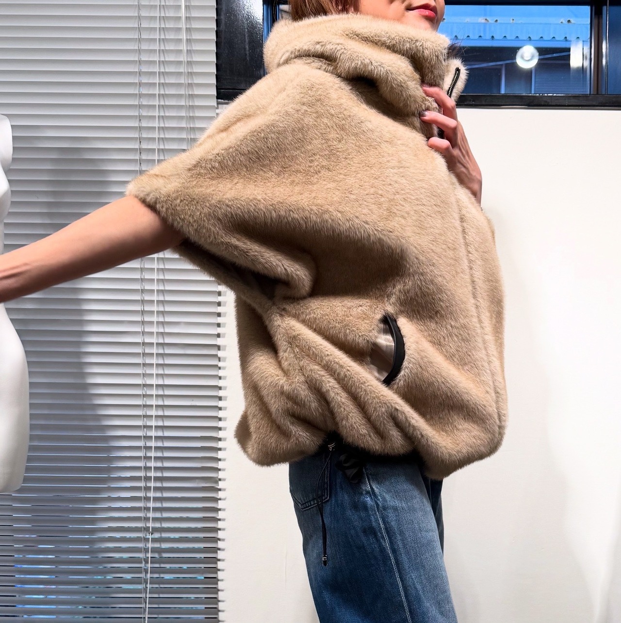 エイミーロウ  Eimee Law ミンクファーフーディードロストベスト