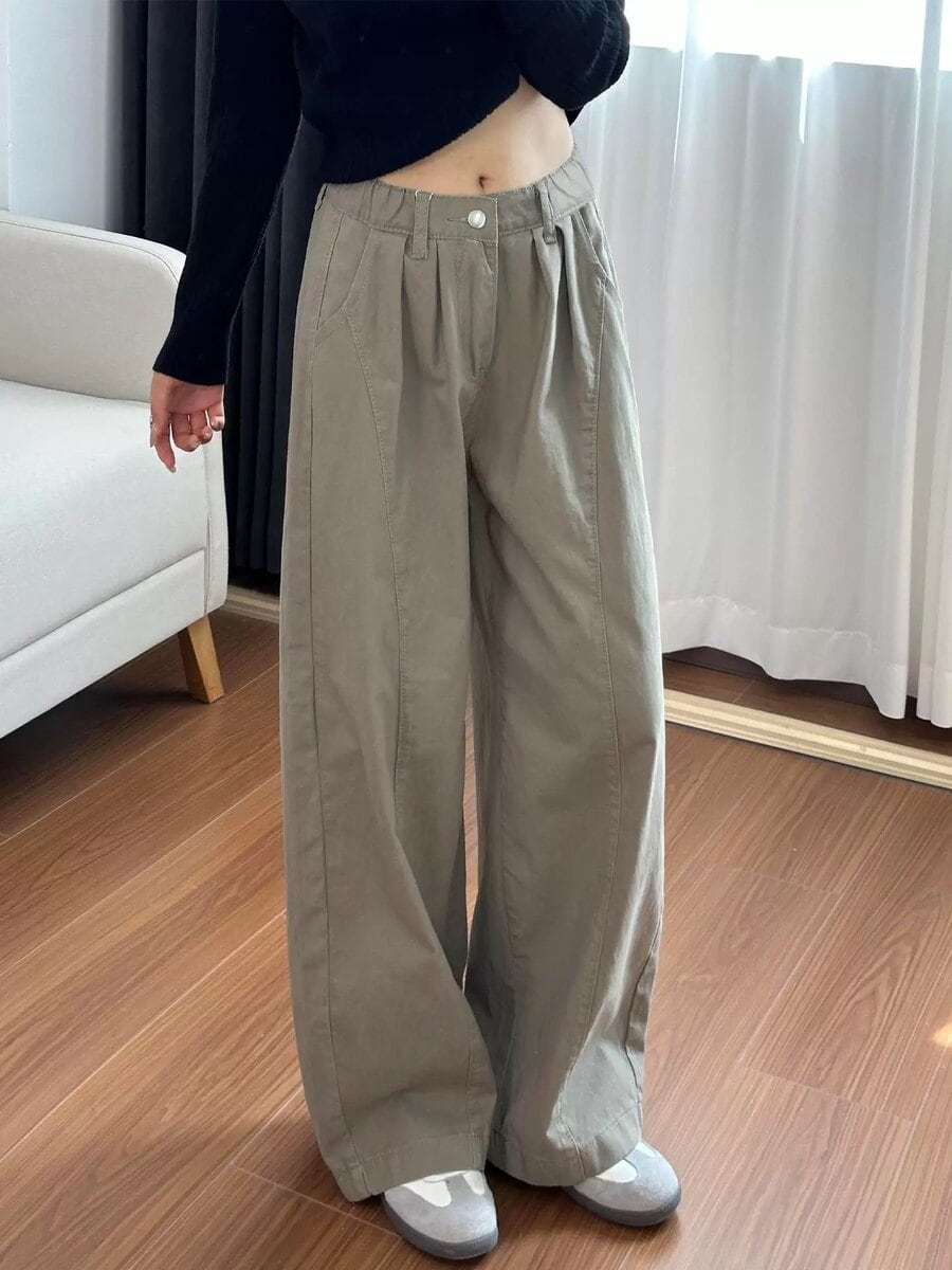 152cm〜 カーキベージュのタックワイドパンツ