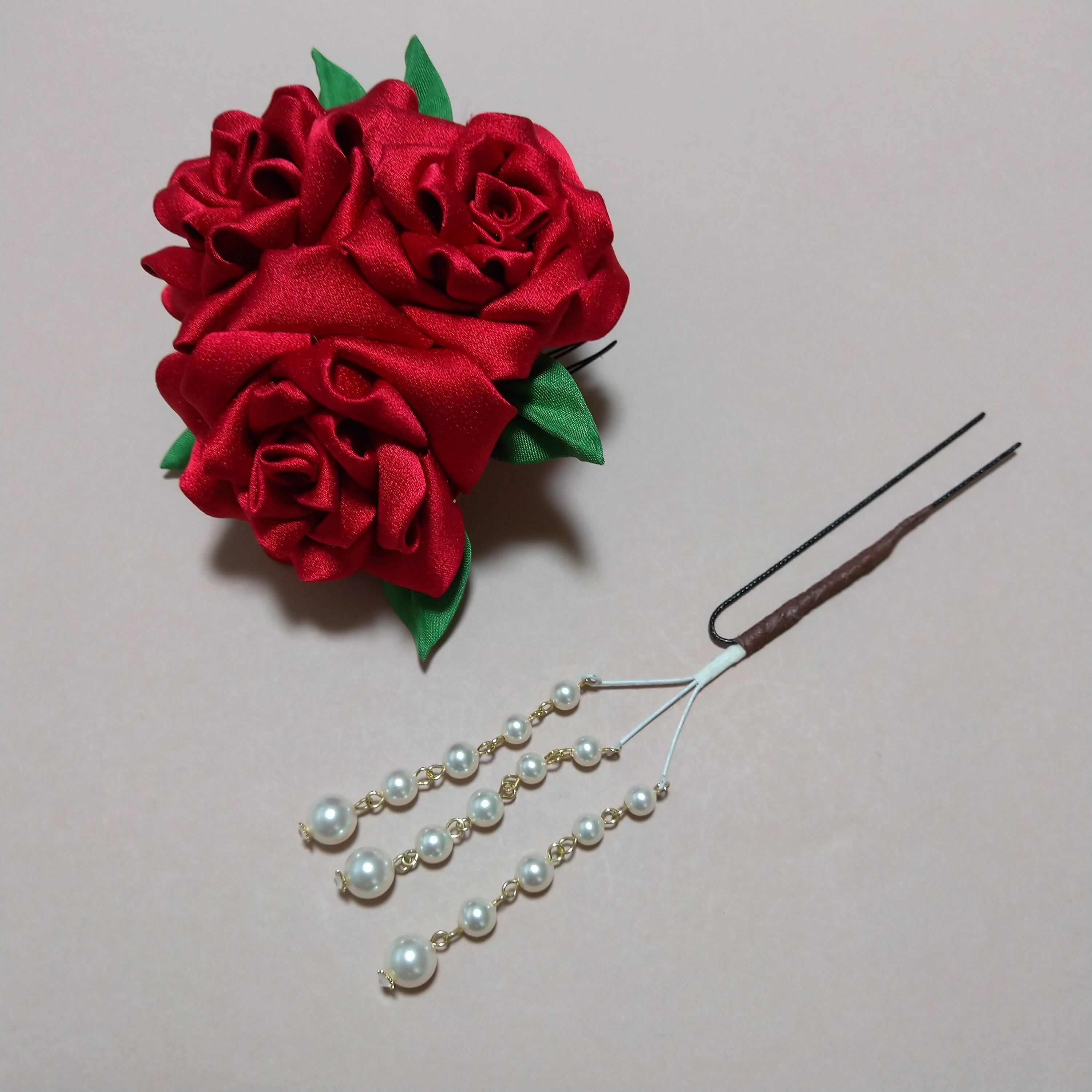 つまみ細工 薔薇のかんざし赤 | つまみ細工ローズはっち
