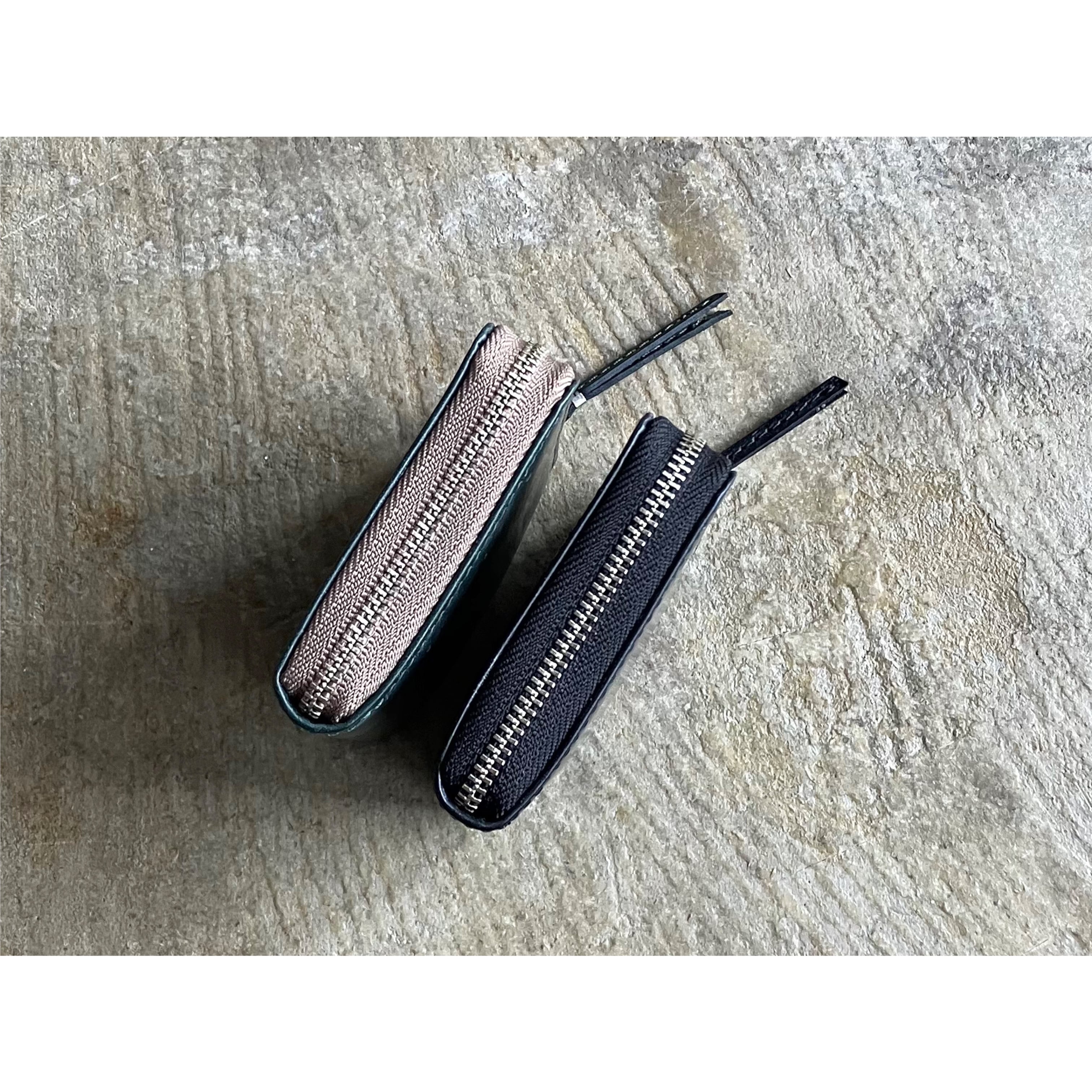 SLOW(スロウ) 『Bridle』L Zip Short Mini Wallet | AUTHENTIC Life Store