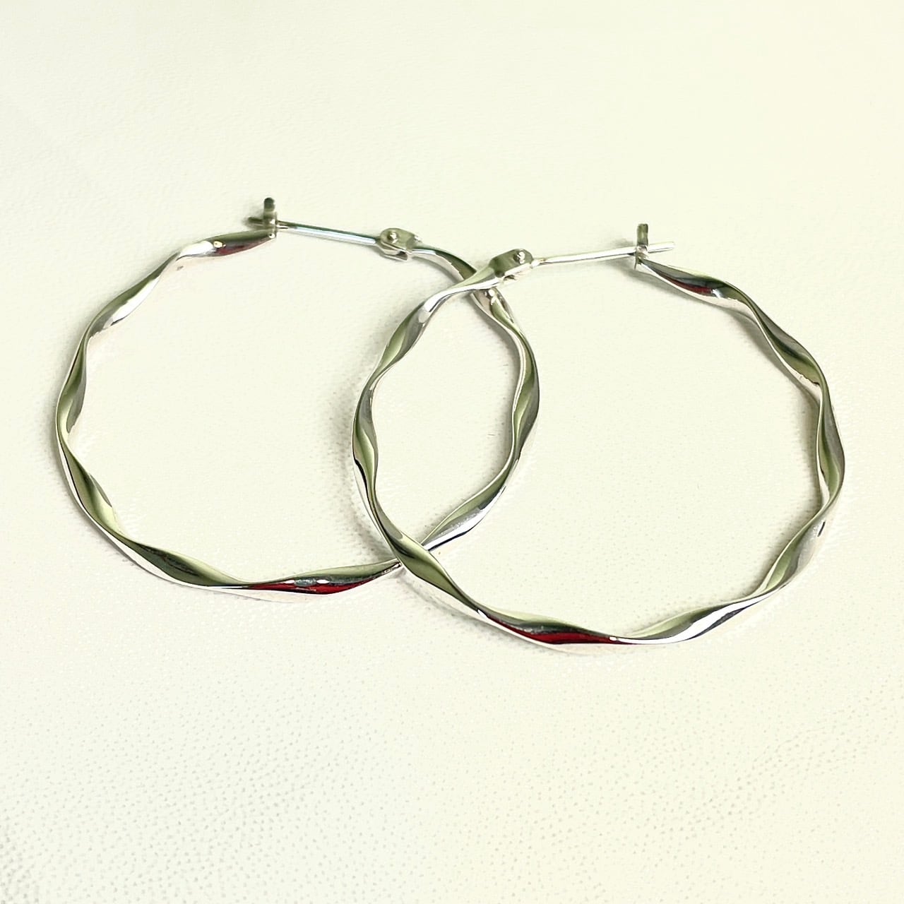 K18WGフープピアス K18WG フープピアス 直径34mm A-44 | 宝石・時計 ジュエリーショップ