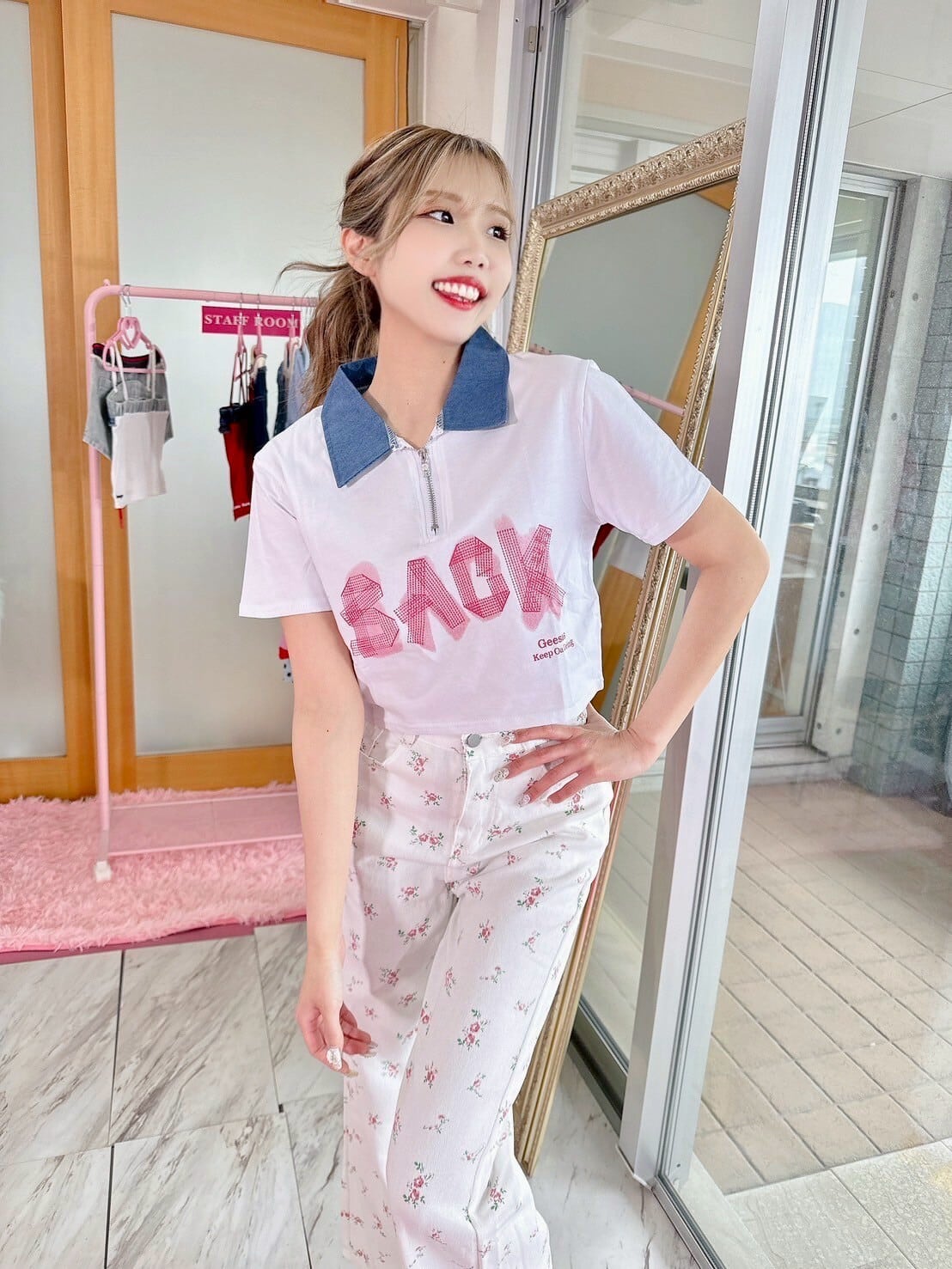 denimジッパーロゴTシャツ/韓国/レディースファッション/襟/おしゃれ/ショート丈/カジュアル/可愛い/POP/春/夏(3-352)